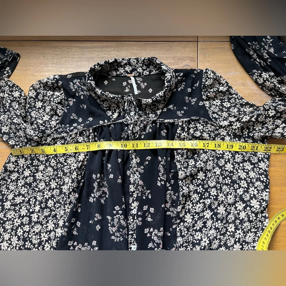 FreePeople Serena Black Floral Blouse Sheer Button Up Ditzy Cottage Witch Size M - Picture 16 of 16